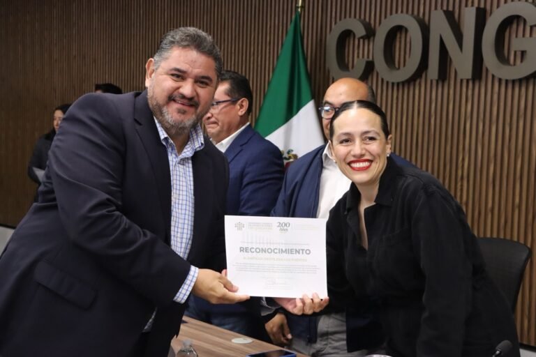 Reconoce Congreso Del Estado A Productores Y Productoras Poblanas Que Participaron En Certamen Internacional De Mezcal