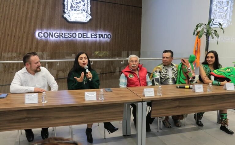 Promueve diputada Kathya Sánchez reconocimiento del Festival de la Luz y la Vida de Chignahuapan como Patrimonio Cultural Intangible