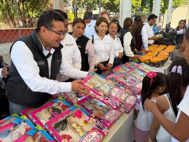 Diputado Pavel Gaspar Lleva Alegría a los Niños de Amatitlán de Azueta