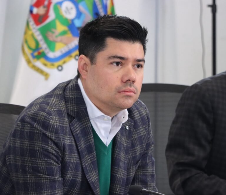 Propone diputado Jimmy Natale dos horas de estacionamiento gratuito en establecimientos comerciales