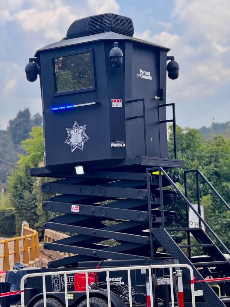 Fortalecen seguridad de Zacatlán con torre de videovigilancia