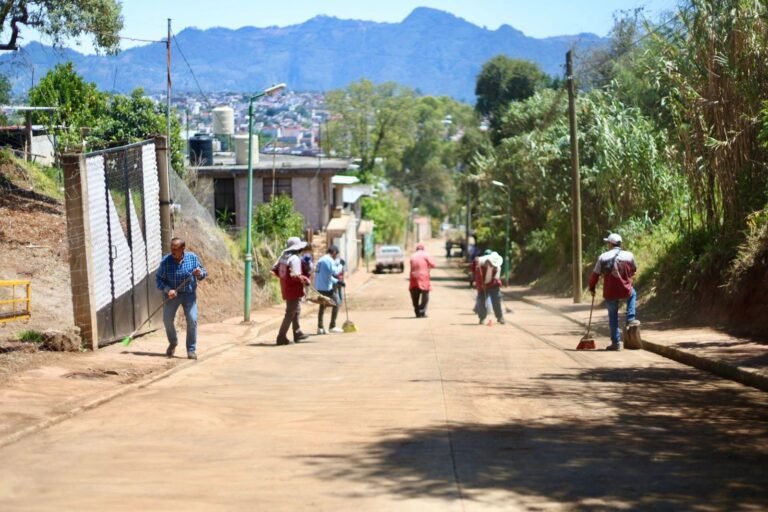 Sendero de Paz: Gobierno de Zacatlán realiza faena en calle Ramón Corona