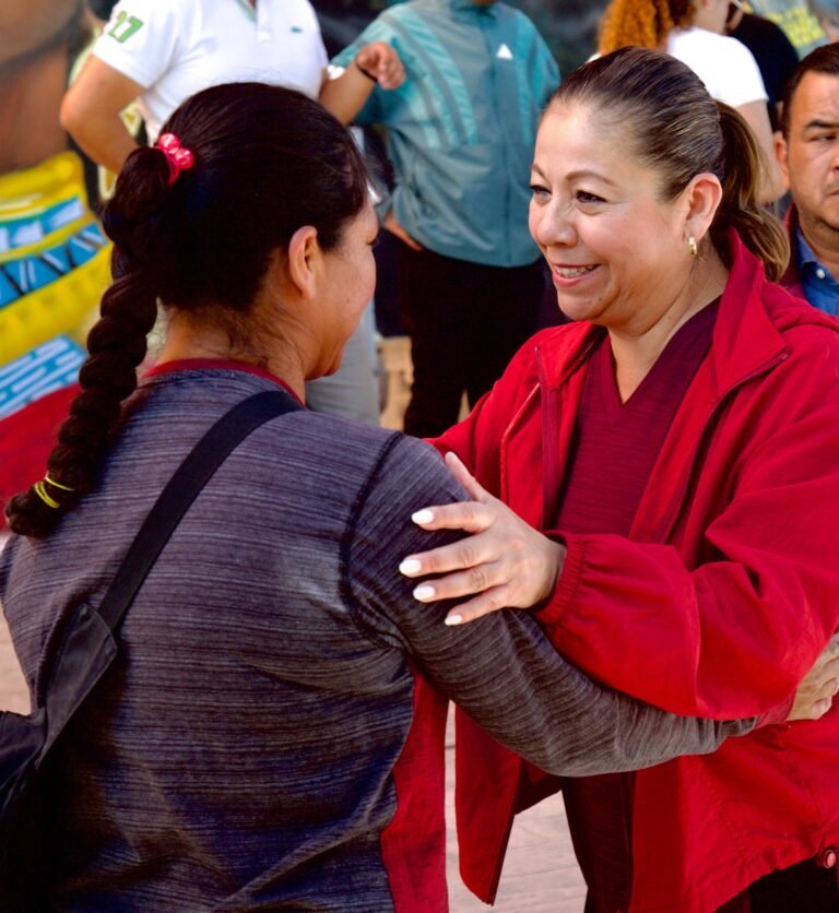 Tiempo de rescatar valores y trabajar por la paz, afirma Laura Artemisa en La Libertad