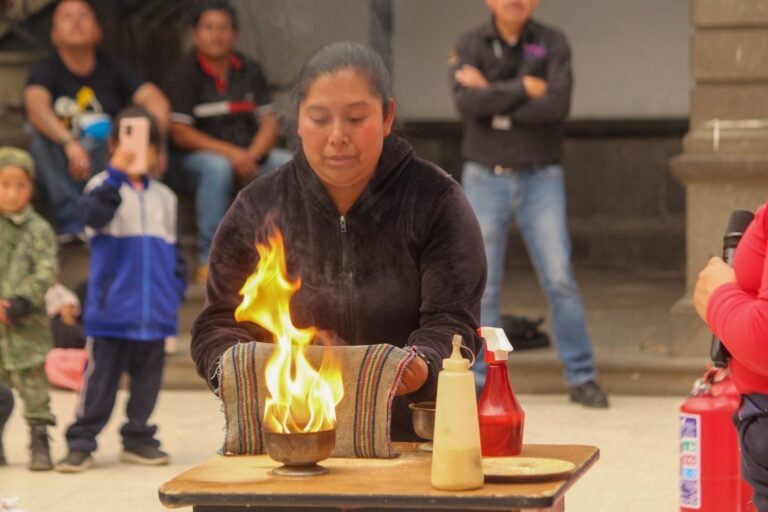 DIF de Zacatlán entrega extintores a comedores escolares, estancias de día y refugios temporales