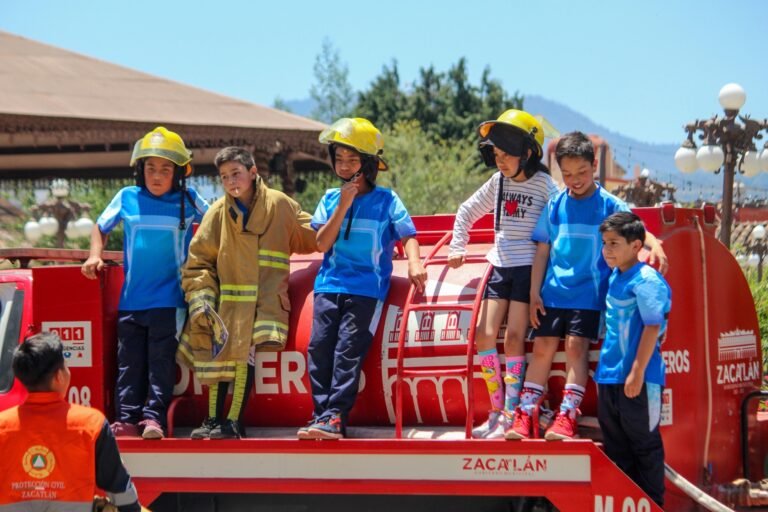 Más de 200 niñas y niños participan en el Día del Pueblito