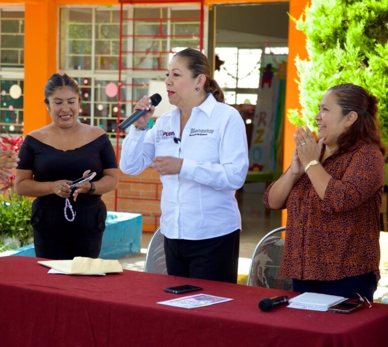 Mujeres al frente de Obra Comunitaria cuidan recursos y construyen bienestar: Laura Artemisa