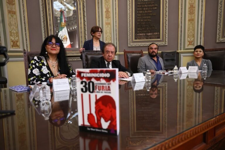 En el Congreso del Estado se presentó el libro “Feminicidio: 30 segundos de furia x 30 años de prisión”