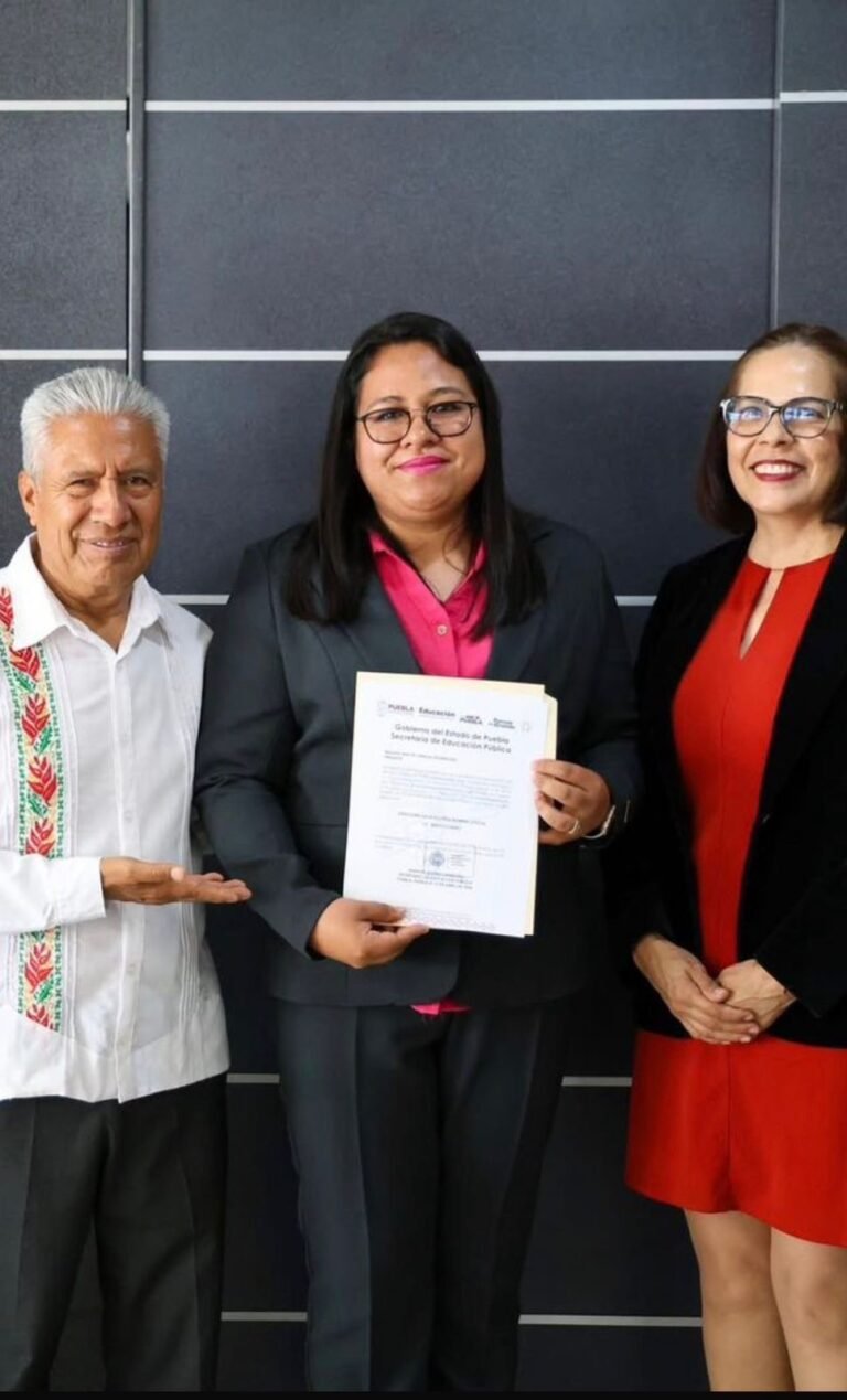 Nombran a Maleny Vargas como directora de la Normal de Zacatlán