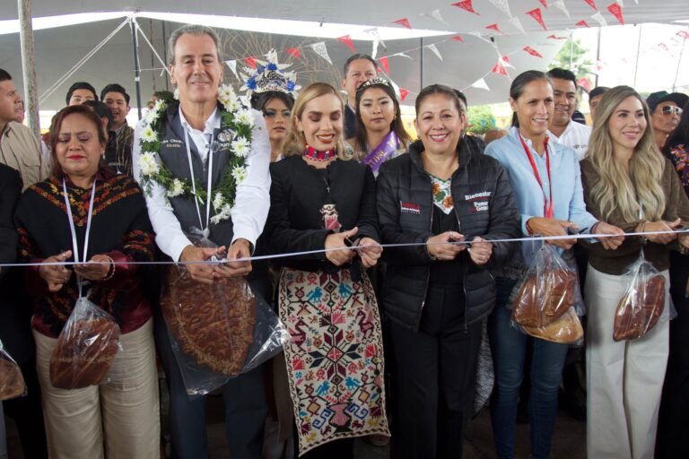 Puebla fortalece su identidad, asegura Laura Artemisa en Festival de la Gordita