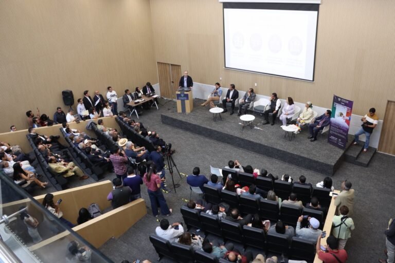 Realizan en el Congreso de Puebla foro para analizar el impacto de la reforma electoral en la democracia