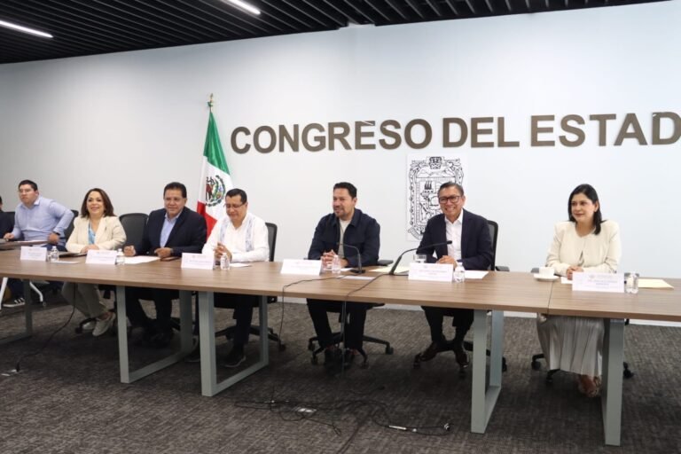 Avala Comisión del Congreso exhorto para que Ayuntamientos capaciten a su personal y optimicen la prestación de servicios