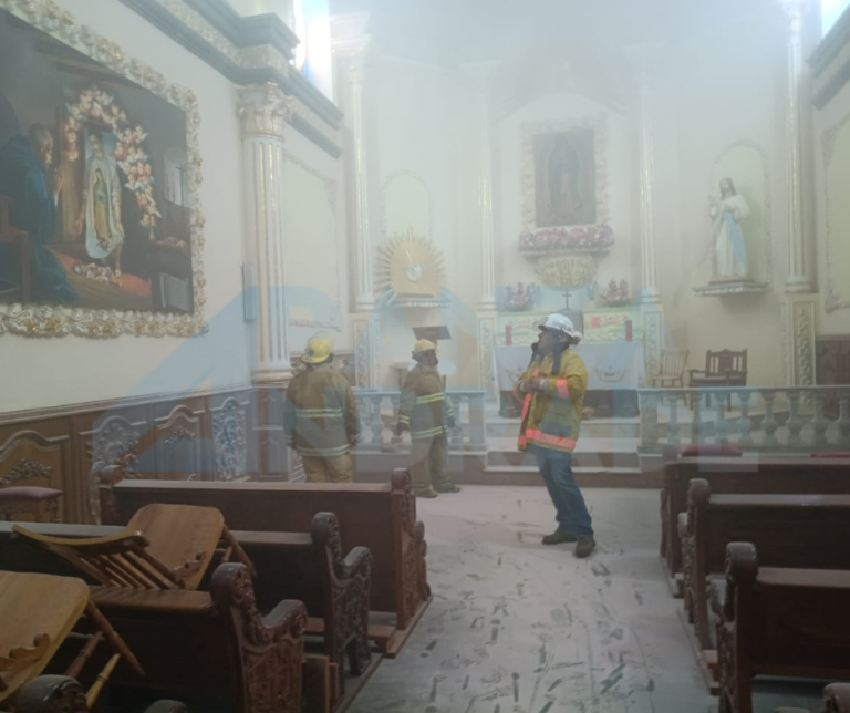 Controlan conato de incendio en la Capilla de Guadalupe de Zacatlán
