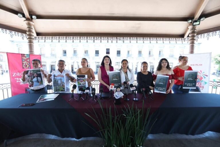 Presentan cartelera de fiestas patronales de mayo en Zacatlán