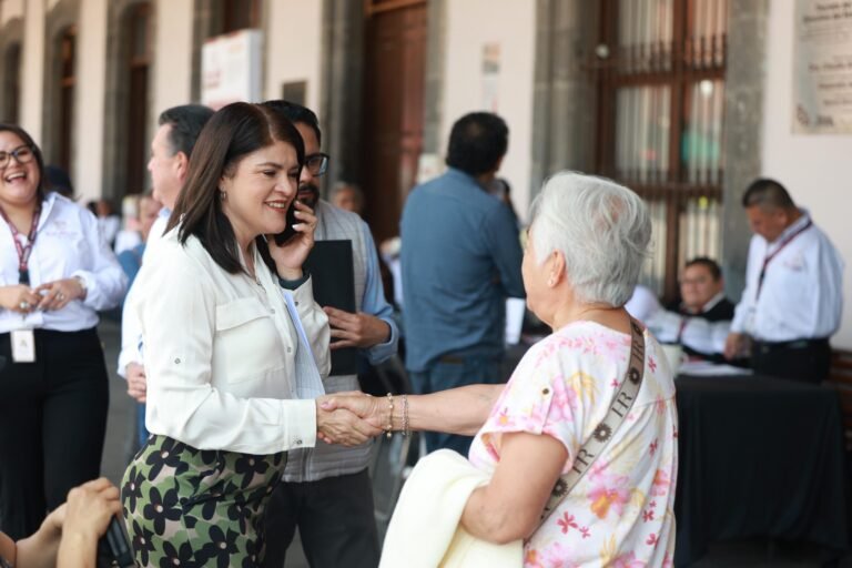 Con el Día del Contribuyente, Ayuntamiento de Zacatlán brinda servicios de calidad a la gente