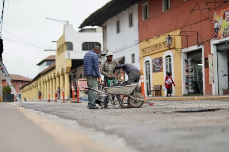 Gobierno de Chignahuapan inicia programa intensivo de bacheo, una de las principales demandas ciudadanas