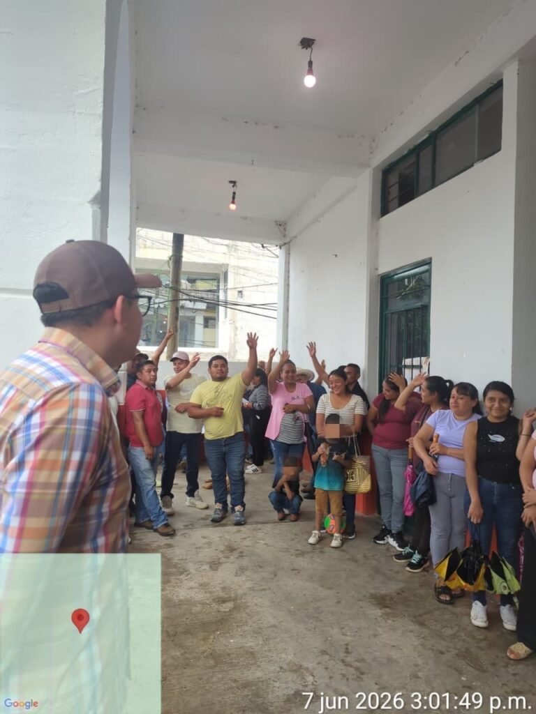 Oliva Lecona Santos encabeza asamblea comunitaria en Xochinanacatlán
