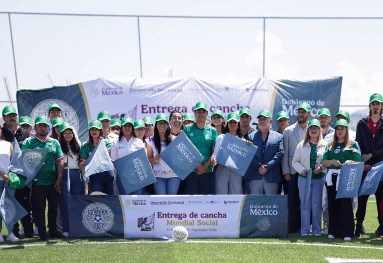 Inauguran cancha de fútbol 7 en Tenextla, barrio de Chignahuapan