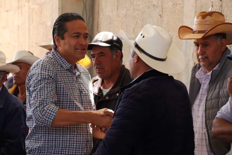 Juan Rivera Trejo respalda a comunidades en la conformación del Comité Ciudadano para rehabilitar la carretera Michac–Potrerillos