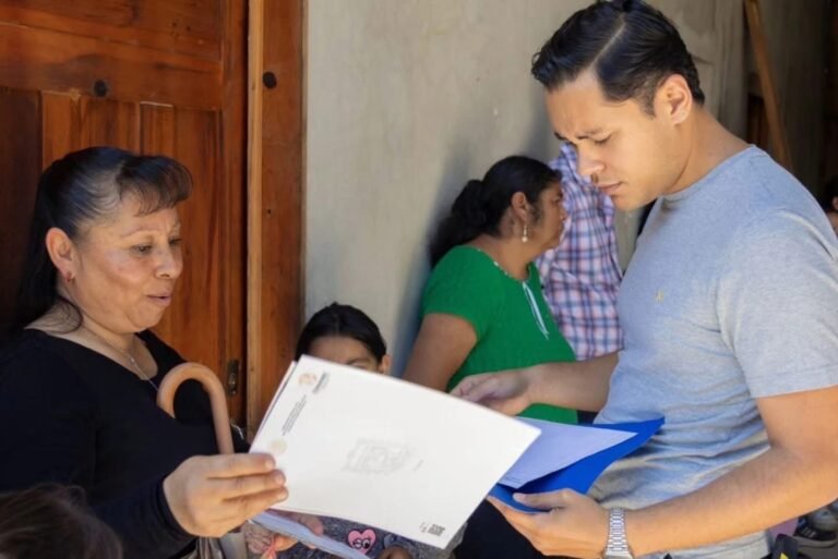 Lastiri Yamal lleva programas y atención ciudadana a comunidades de Zacatlán