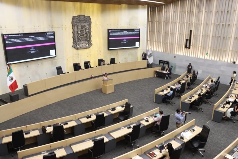 Congreso de Puebla limita regidurías y garantiza paridad de género en Ayuntamientos