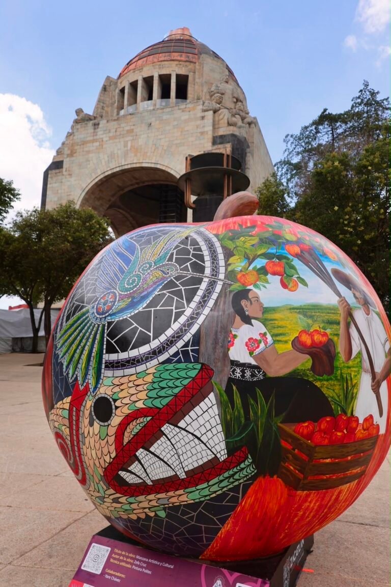 Zacatlán conquista la CDMX con sus manzanas monumentales