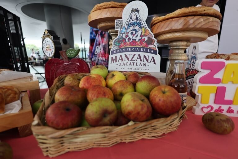 Bety Sánchez y diputadas federales invitan a la 84 Gran Feria de la Manzana de Zacatlán