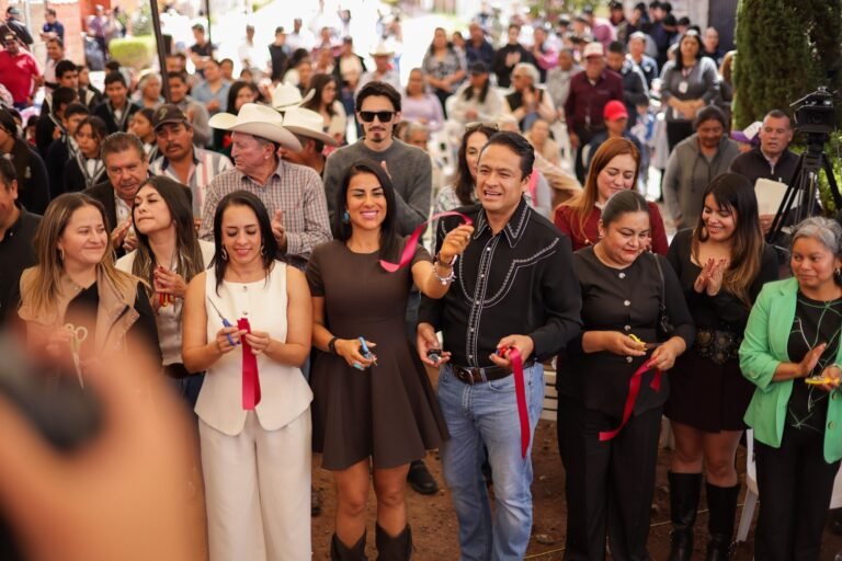 Juan Rivera Trejo entrega obra en Aquiles Serdán y anuncia dos pavimentaciones más para la comunidad