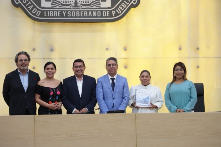 Congreso de Puebla designa Concejos Municipales en Acatlán, Esperanza y Tepeyahualco