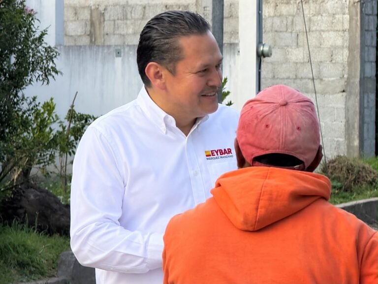 Impulsa Eybar Márquez encuentros ciudadanos, apoyos solidarios y gestión social en Zacatlán