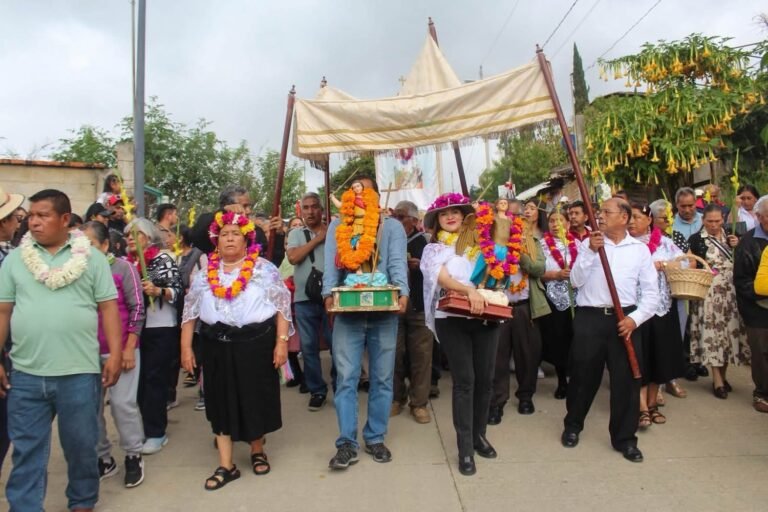 San Miguel Tenango celebra con fe y tradición a su santo patrono