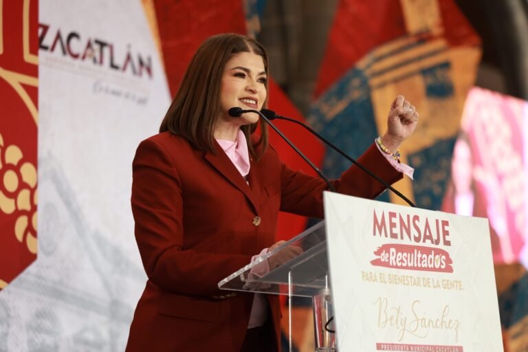 Bety Sánchez rinde cuentas a Zacatlán