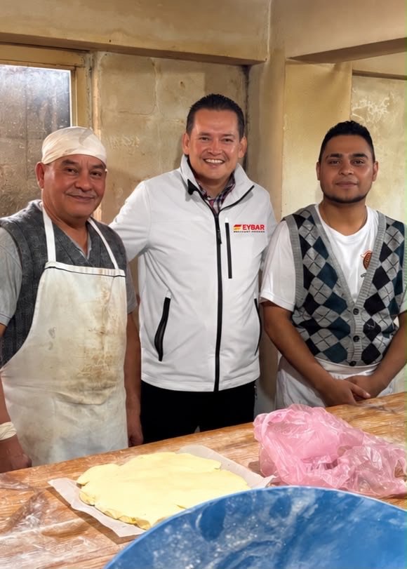 Eybar Márquez invita a disfrutar el Festival del Pan Relleno de Queso en Zacatlán