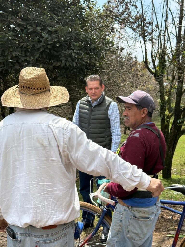 Cuando los vecinos se organizan, Zacatlán avanza: Eybar Márquez
